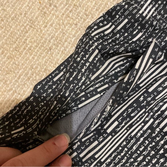 Nike Dri-FIT Black and Gray Shorts - Picture 4 of 11